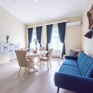 Old Town-booking Тбилиси